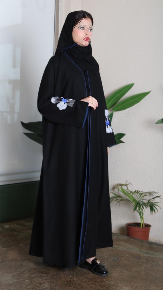 عباية سما بوردة زرقاء