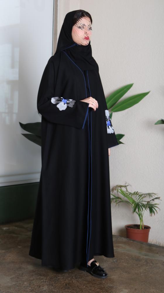 عباية سما بوردة زرقاء